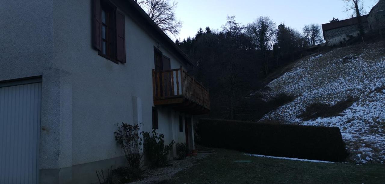 Maison D'Hote, Gite, La Maisonnette Vic-sur-Cere Exterior photo